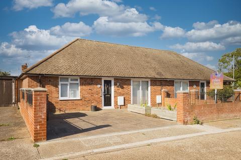 Wickham Avenue, Ramsgate, Kent, CT11 2 bed bungalow for sale