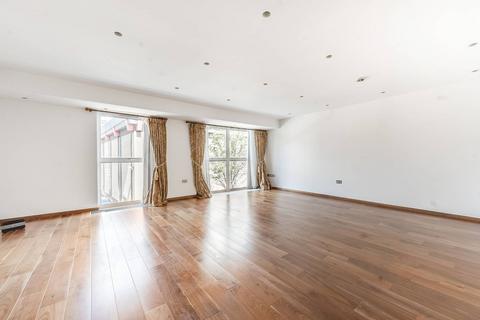 Longmoore Street, Victoria, London, SW1V 3 bed flat for sale