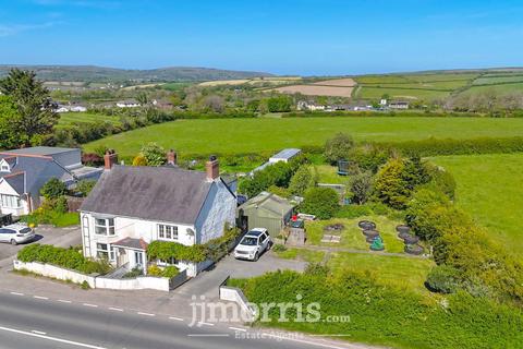 Myrtle Hill, Penparc Road, Cardigan 3 bed semi