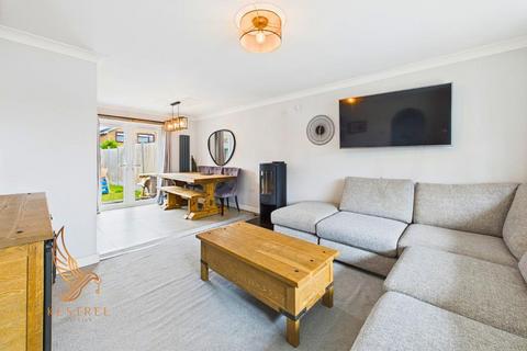 Gibson Lane, Kippax LS25 3 bed detached house for sale