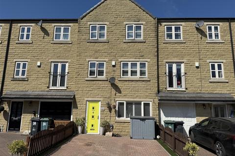 South Brook Gardens, Mirfield WF14 4 bed townhouse for sale