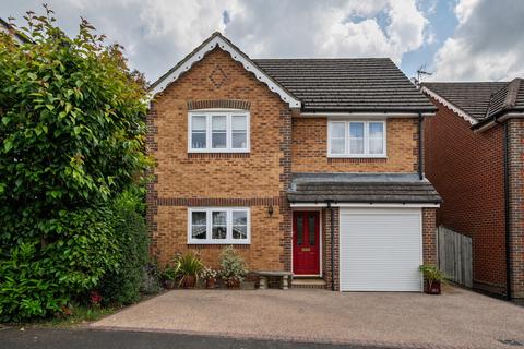 Faithfull Close, Warfield, Bracknell 4 bed detached house for sale