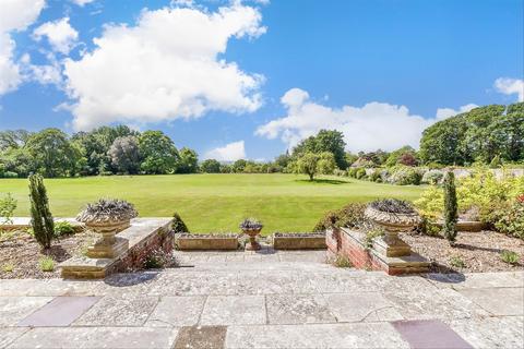 Maythem Road, Rolvenden, Cranbrook, Kent 2 bed flat for sale