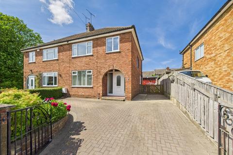 Albion Street, Driffield, YO25 6PZ 3 bed semi