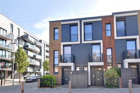 Vanbrugh Hill, Greenwich, London, SE10 4 bed end of terrace house for sale