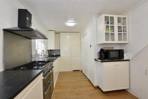 Curling Tye, Basildon SS14 3 bed end of terrace house for sale