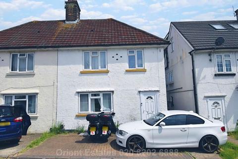 Sturgess Avenue, Hendon 3 bed semi
