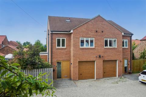 4 bedroom semi-detached house for sale