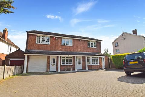Priory Road, Near Burnham, Berkshire... 4 bed detached house for sale