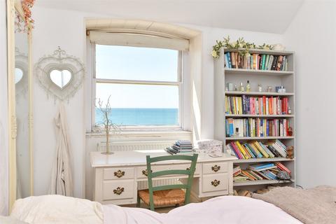 Brunswick Terrace, Hove, East Sussex 2 bed flat for sale