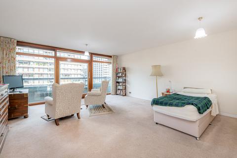 Barbican, London EC2Y Studio for sale