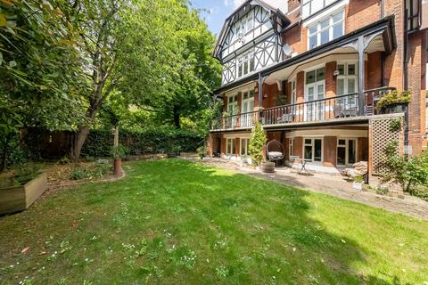 Crystal Palace Park Road, Sydenham... 2 bed apartment for sale