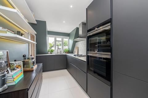 Crystal Palace Park Road, Sydenham... 2 bed apartment for sale