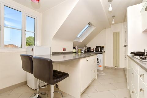 Langley Park Road, Sutton, Surrey 3 bed flat for sale