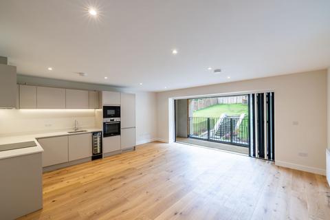 Endlesham Court, Woodcote Valley... 3 bed flat for sale