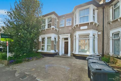 Valentines Road, ILFORD, IG1 2 bed ground floor flat for sale