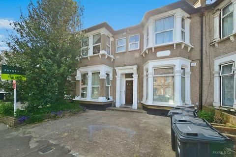 Valentines Road, Ilford, IG1 2 bed ground floor flat for sale