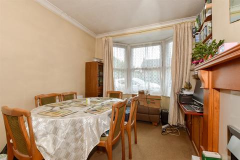 Lee Street, Horley, Surrey 3 bed semi