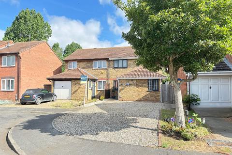 Corfe Place, St. Neots PE19 4 bed semi