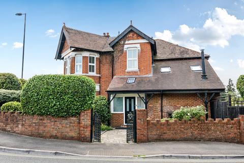 Midanbury Lane, Hampshire SO18 4 bed detached house for sale