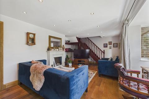 Moor Road, Wath Upon Dearne 4 bed semi