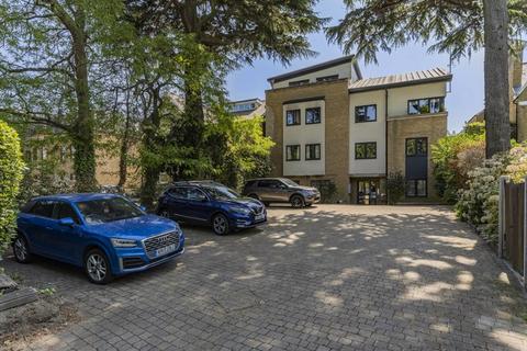 Main Road, Sidcup 2 bed flat for sale