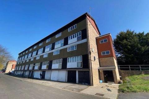 Five Acres, Wooburn Green HP10 2 bed apartment for sale