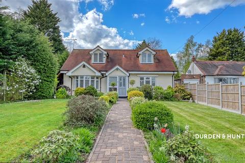 Tysea Hill, Stapleford Abbotts, RM4 2 bed detached house for sale