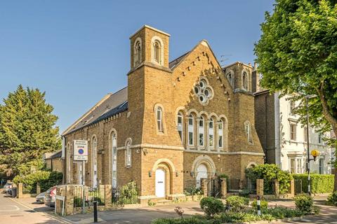 Maple Road, Surbiton KT6 2 bed flat for sale