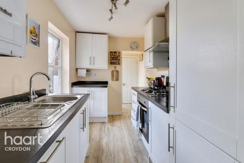 Sanderstead Road, South Croydon 3 bed semi