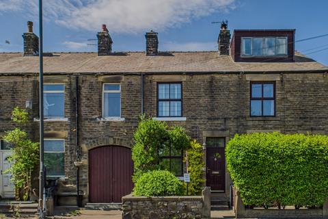 Buxton Road, Furness Vale, SK23 2 bed terraced house for sale