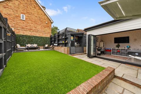 Harlow Road, Harlow CM19 4 bed detached house for sale