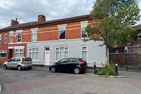 Lockwood Street, Longsight 2 bed end of terrace house for sale