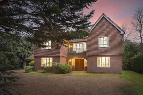 Old Avenue, West Byfleet, Surrey, KT14 5 bed detached house for sale