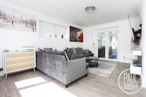 Walmer Road, Lowestoft 3 bed detached bungalow for sale