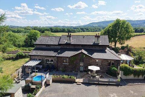 Abergavenny NP7 3 bed detached house for sale