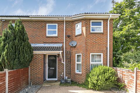 Peartree Court, Welwyn Garden City, AL7 3 bed semi