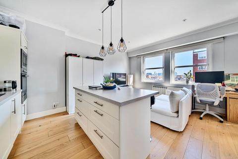Palace Court, Bayswater, London, W2 1 bed flat for sale