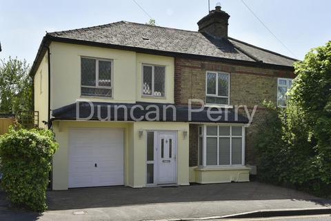 Mutton Lane, Potters Bar EN6 3 bed semi