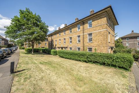 Ryculff Square, London, SE3 2 bed maisonette for sale