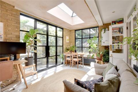 Lewisham Hill, Lewisham, London, SE13 2 bed apartment for sale