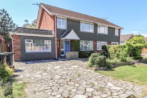 Burwood Grove, Hayling Island 4 bed semi