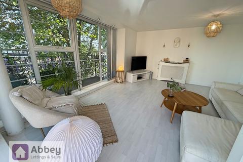 Montvale Gardens, Leicester, LE4 2 bed apartment for sale