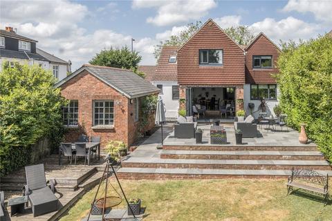 London Road, Cowplain, Waterlooville... 4 bed house for sale