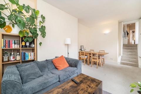 Malvern Road, London NW6 2 bed flat for sale
