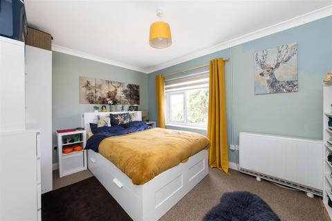 High Street, Sutton Courtenay 2 bed maisonette for sale