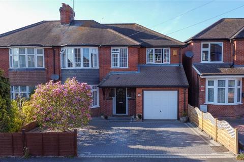 Chiltern Crescent, Reading RG6 4 bed semi