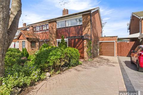 Millbank Crescent, Reading RG5 3 bed semi