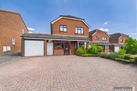 Ashtrees Road, Reading RG5 3 bed detached house for sale