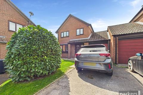Agincourt Close, Berkshire RG41 3 bed link detached house for sale